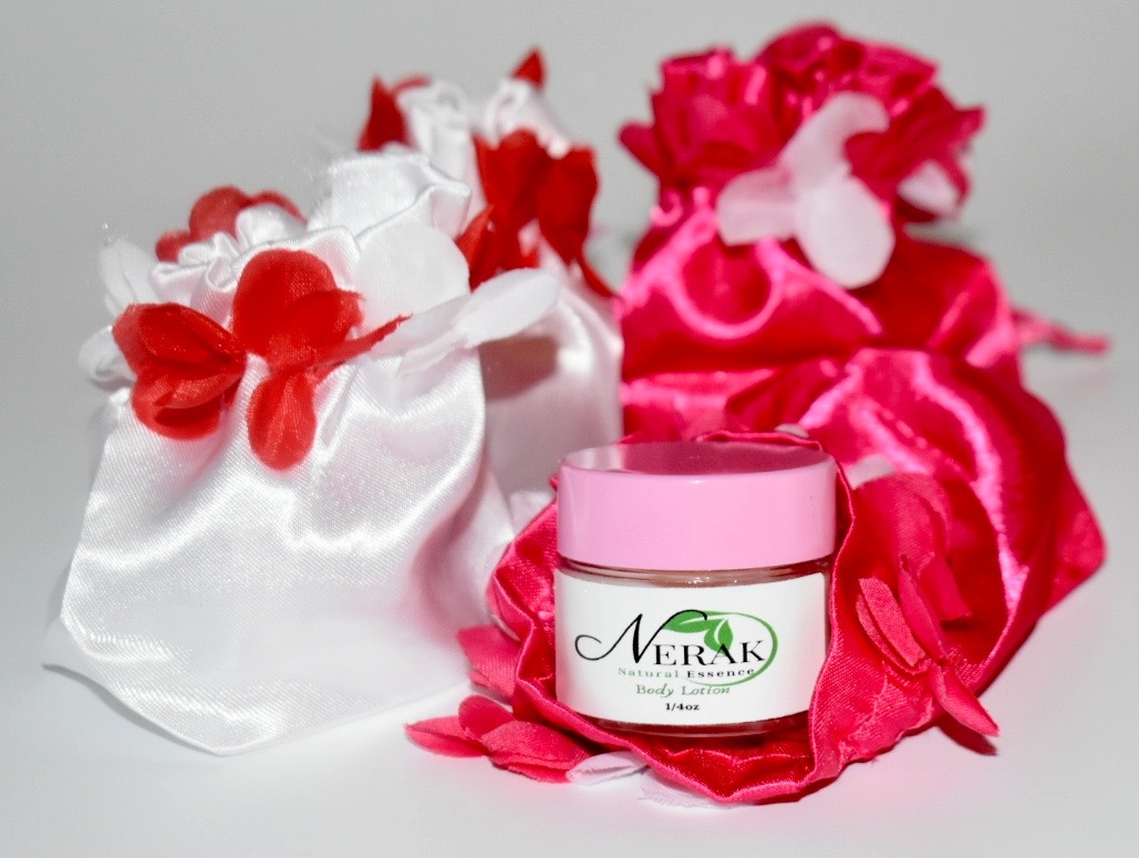 Body lotion in sample pink jar